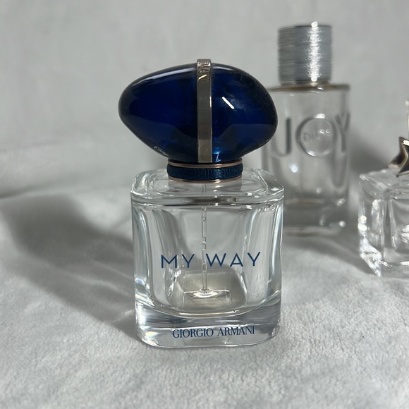 EMPTY Perfume bottles. Set of 4 empty perfume bottles. - Picture 2 of 5